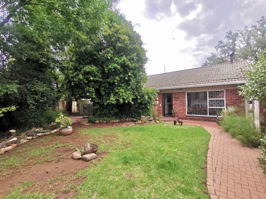 4 Bedroom Property for Sale in Brandwag Free State